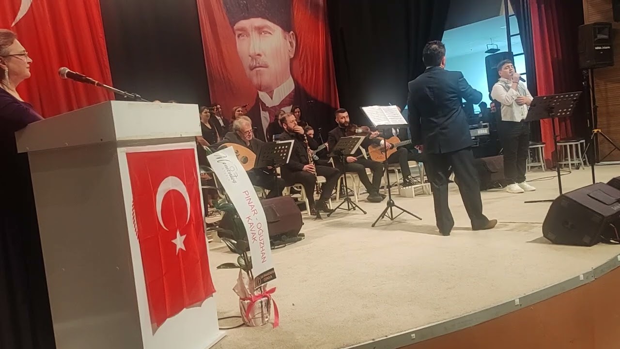 ÇAN BELEDİYESİ RAMAZAN ETKİNLİKLERİ. ÇAN MUSİKİ DERNEĞİ BİR  GENÇ SOLİST SÖYLÜYOR