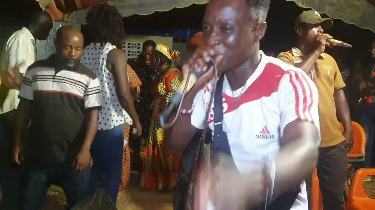 Ahiwo Orchestra A Massandji  - Bomo Baya