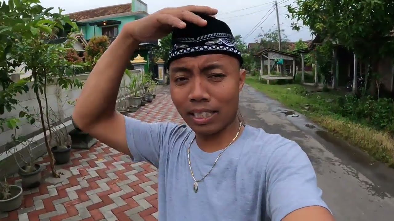 KOLAM RENANG BAJINDUL BELUM JADI