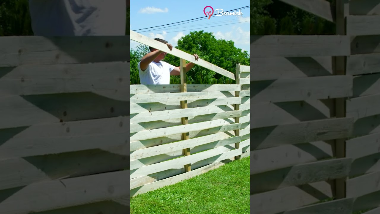 WHITE WOODEN FENCE!! DIY!