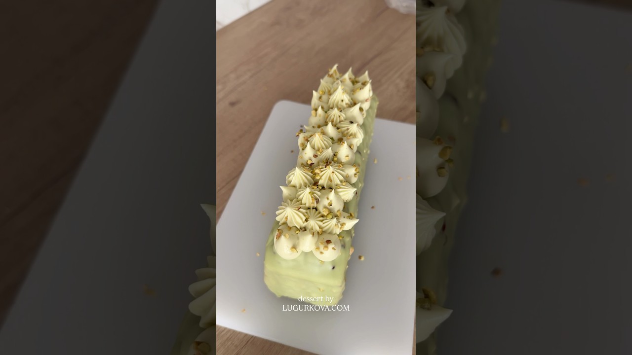 Pistachio travel cake 🌱