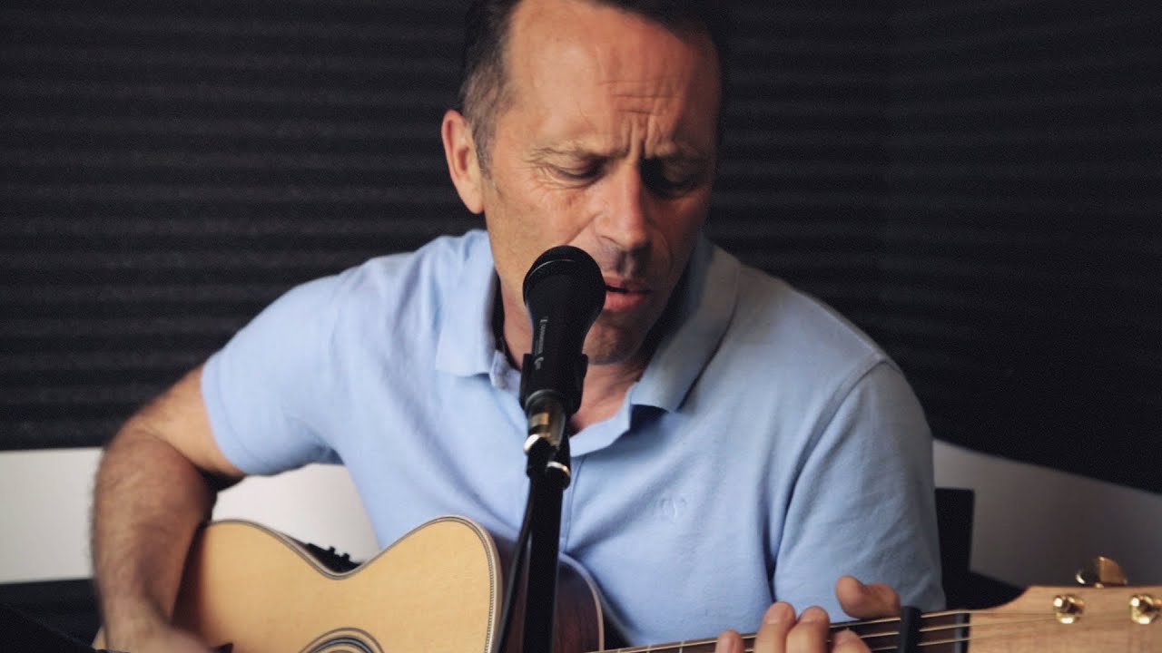 Mark Seymour - Throw Your Arms Around Me