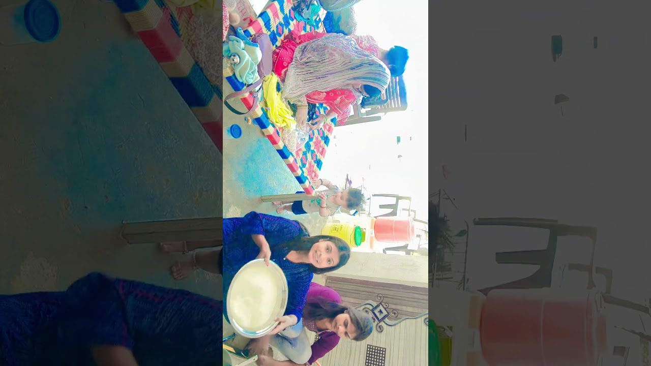 guy's hamare yanha gujiya bn rha h