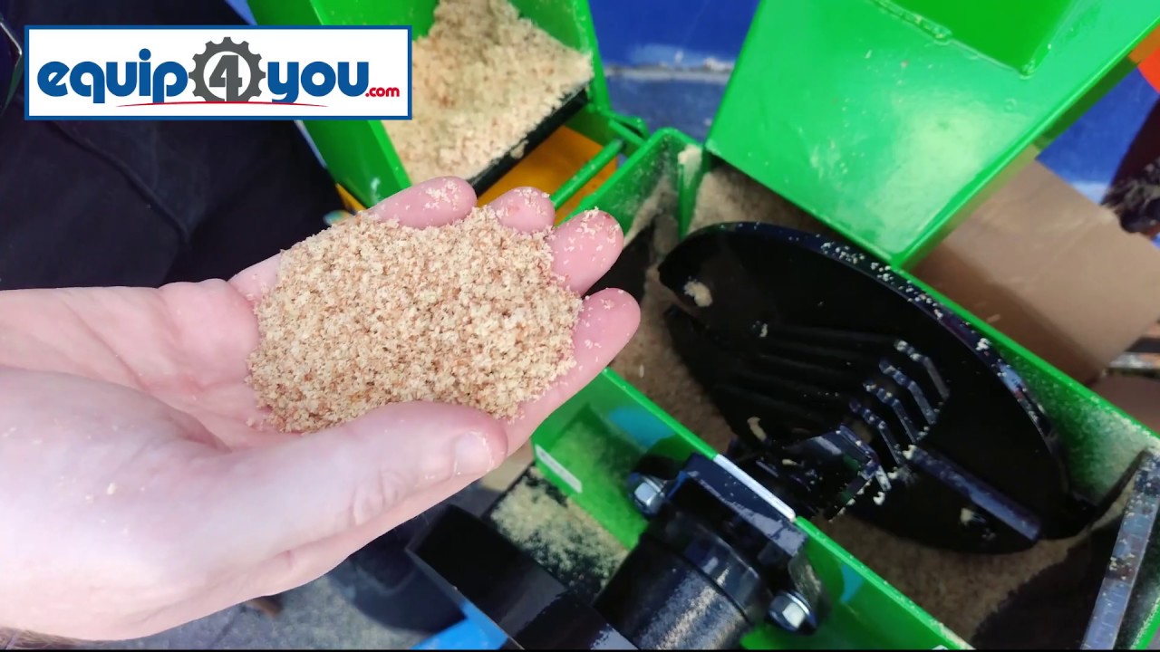 Trapp TRF 300G Shredder: Making Animal Feed with Bread (Quick Demo)