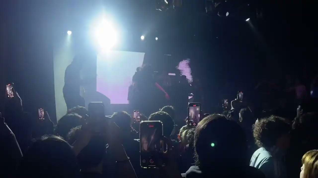 Shako x Jugo! - Medio Tana (Live Roxy 21/08)