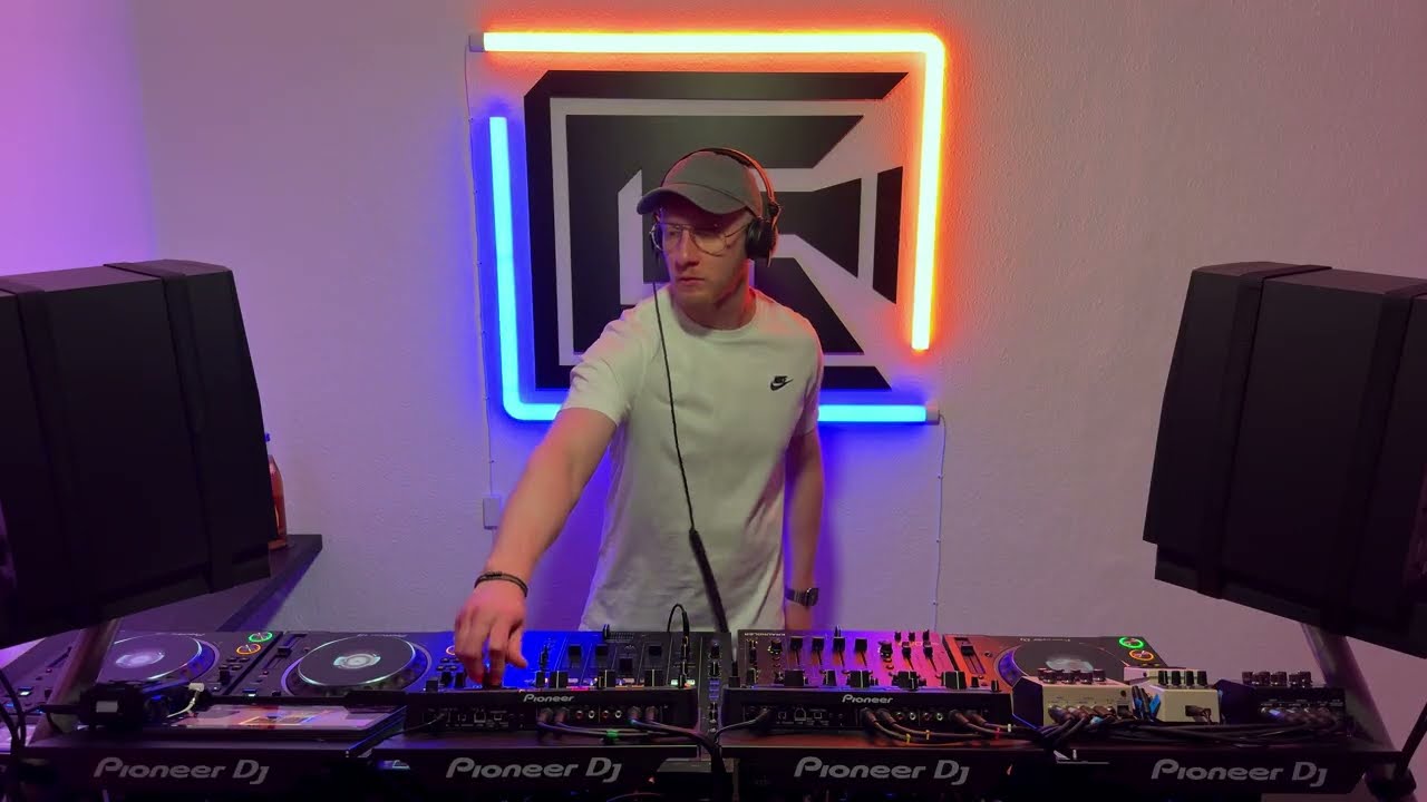 Kraundler - Peak Time Techno / Trance Mix - Underground Fusion Podcast 017