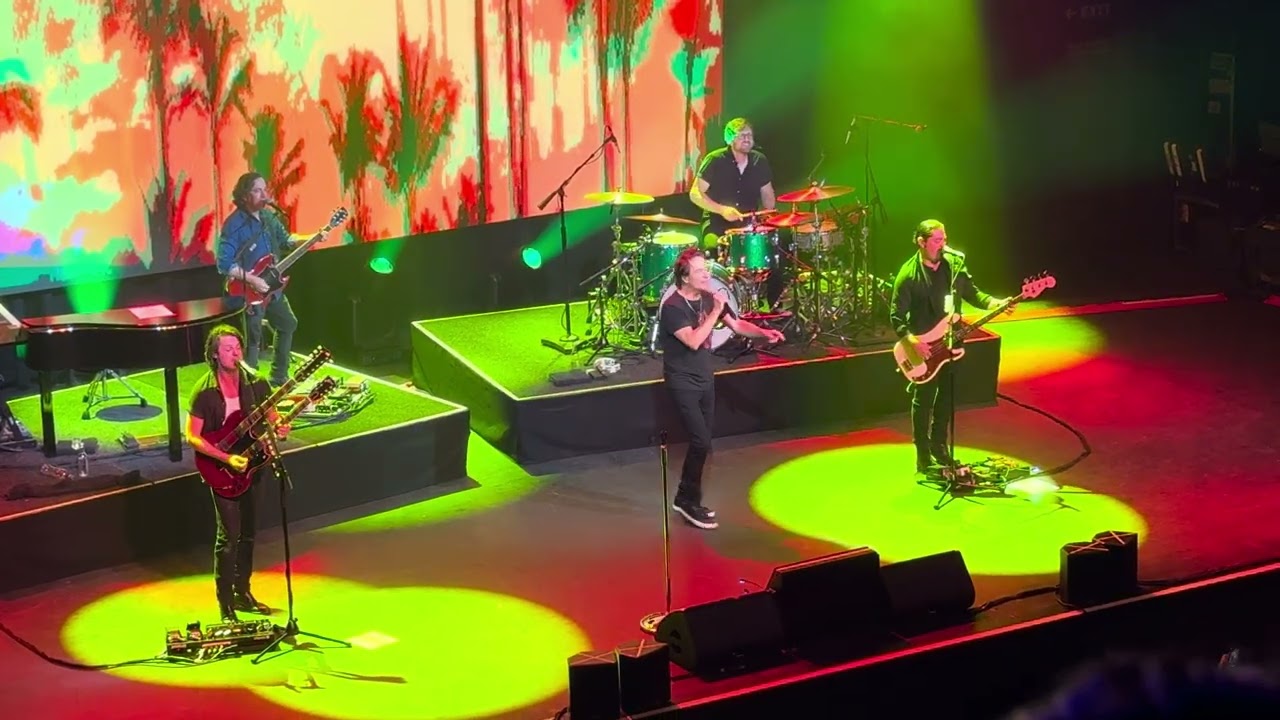 Train - Hotel California (cover) @ 013 Tilburg, NL 03-05-2024