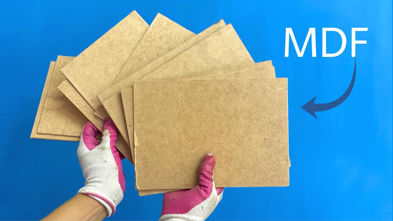 OLHA O QUE EU FIZ COM ESSAS PLACAS DE MDF . TODOS DEVERIAM TER UM DESSE.