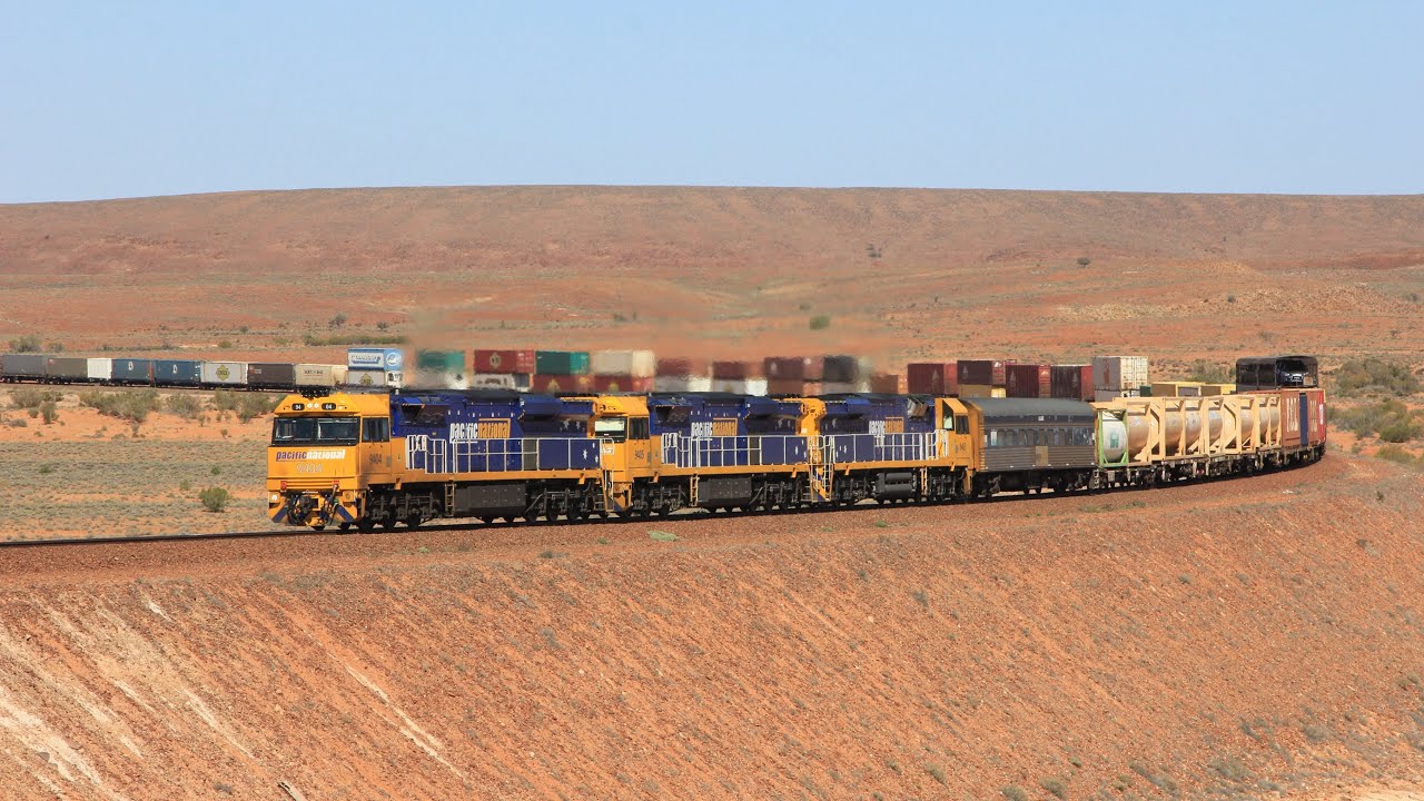 AUSTRALIA'S NEWEST LOCOMOTIVES TAKE ON THE OUTBACK - GE C44ACi & C44ESACi Engines built in Australia