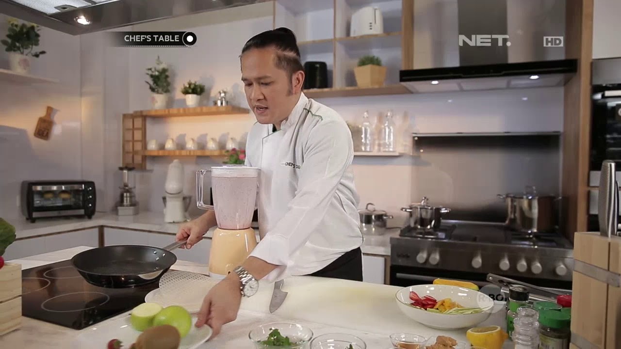 Chef's Table - Vegetable And Fruit Spring Roll
