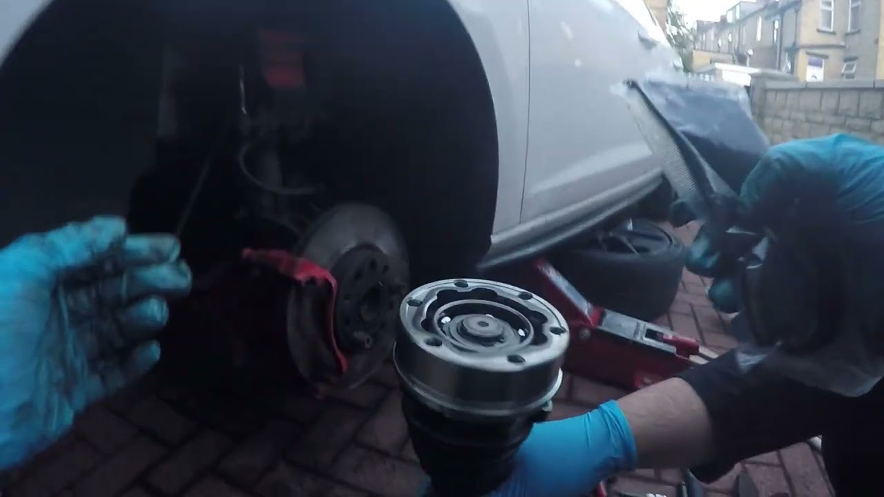Seat Leon Maintenance: Swapping Drive Shaft and Brake Discs/Pads [POV]