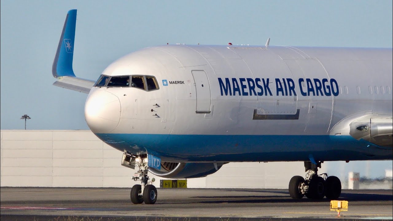 Maersk Air Cargo Boeing 767-300 Fast Takeoff at Lisbon Airport