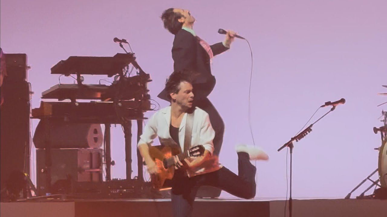 Feu! Chatterton - Allons voir (Live Labyrinthe Tour at Accor Arena, Paris 11/02/2026)