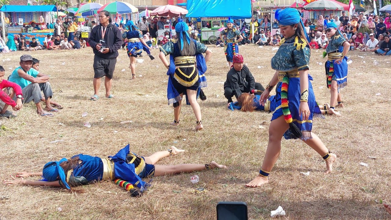 ketika cewek nyungsep kesurupan ❗ putri sekarjati jathilan kridho mudho jogoboyo