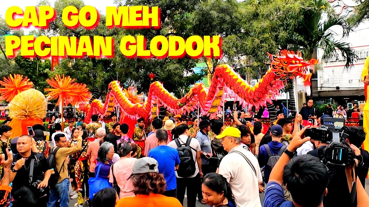 Suasana Perayaan Cap Go Meh Pecinan Glodok