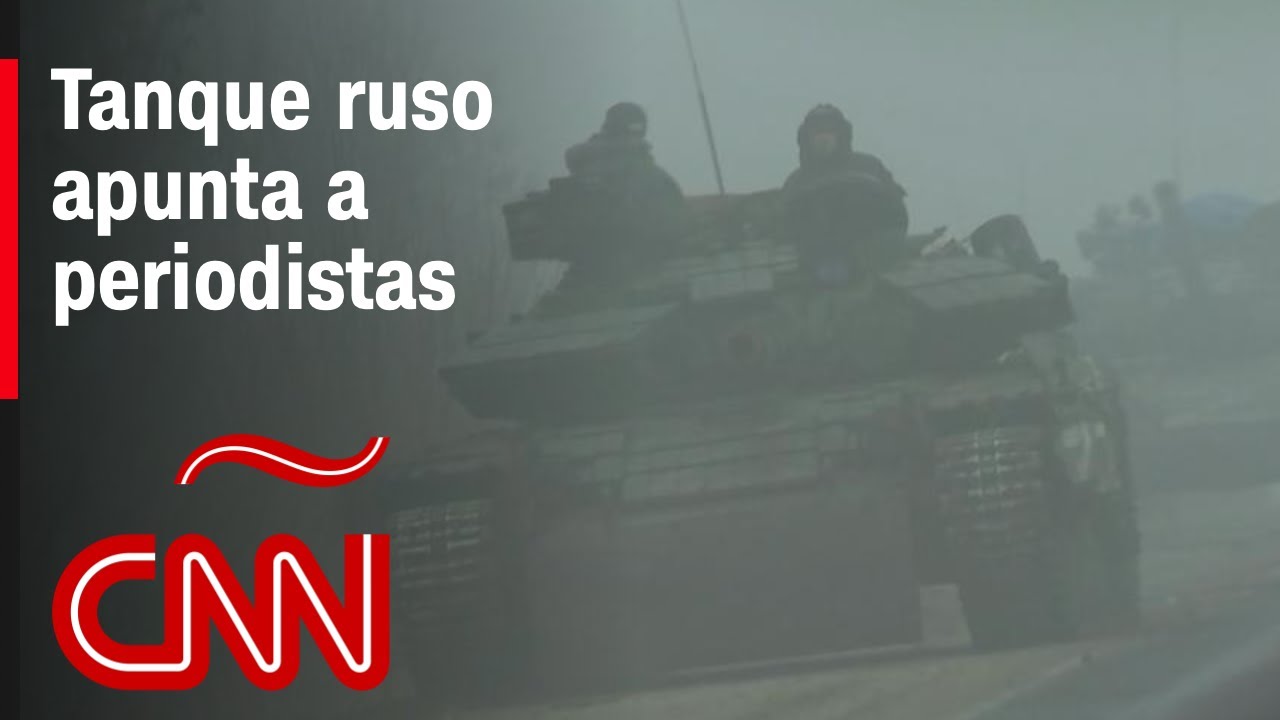 Tanque ruso apunta hacia periodistas que intentaban salir