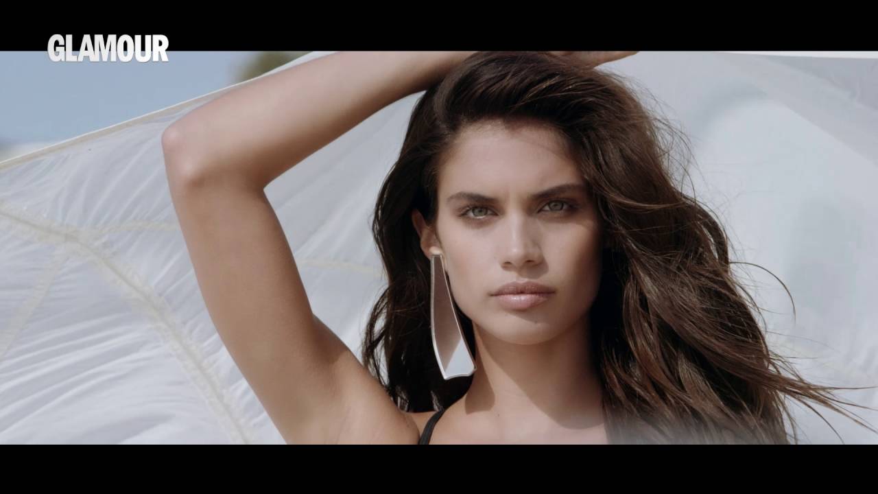 Los 10 trucos de moda y belleza de Sara Sampaio
