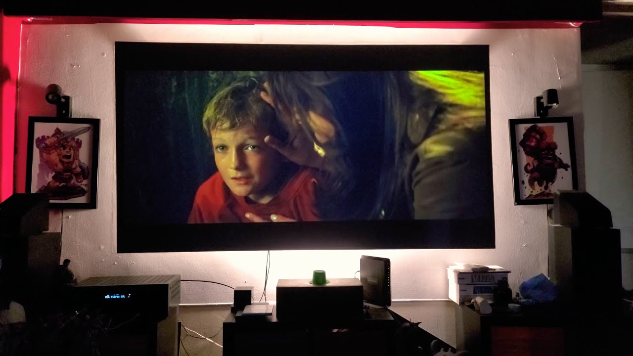 Optoma uhd60 &mdash; один из лучших 4K-проекторов, по-прежнему мощный! 💪 Screen Mix HDR от Crow's Frankenstein 💥💥 &lrm;