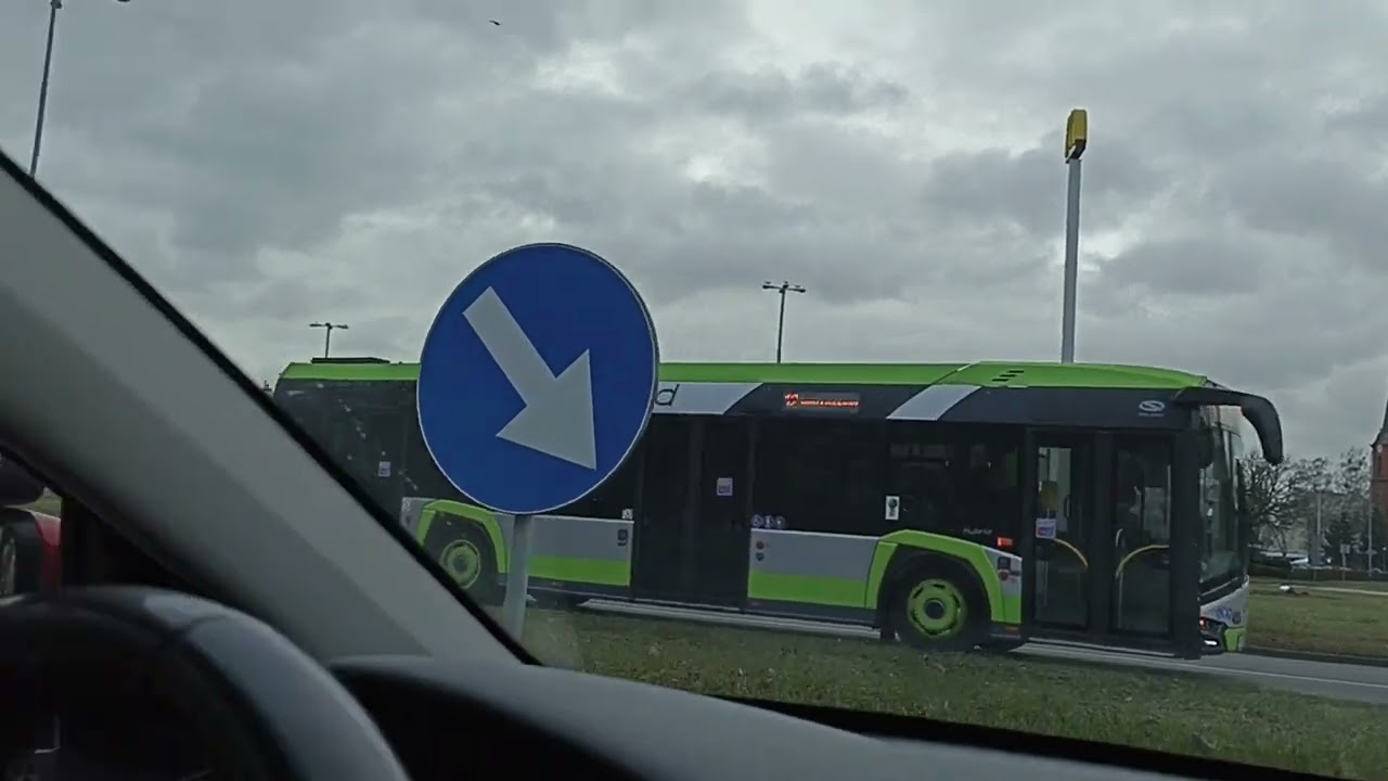 Piła, ruch drogowy - jazda od ronda koło Rodła w kierunku ronda obok Macdonalds