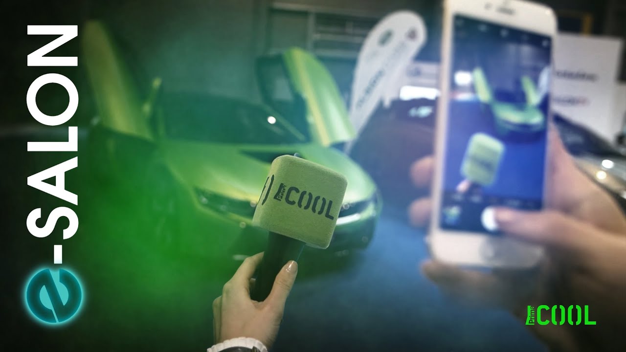 COOLfeed: e-SALON Veletrh čist&eacute; mobility s blond&yacute;nou za volantem