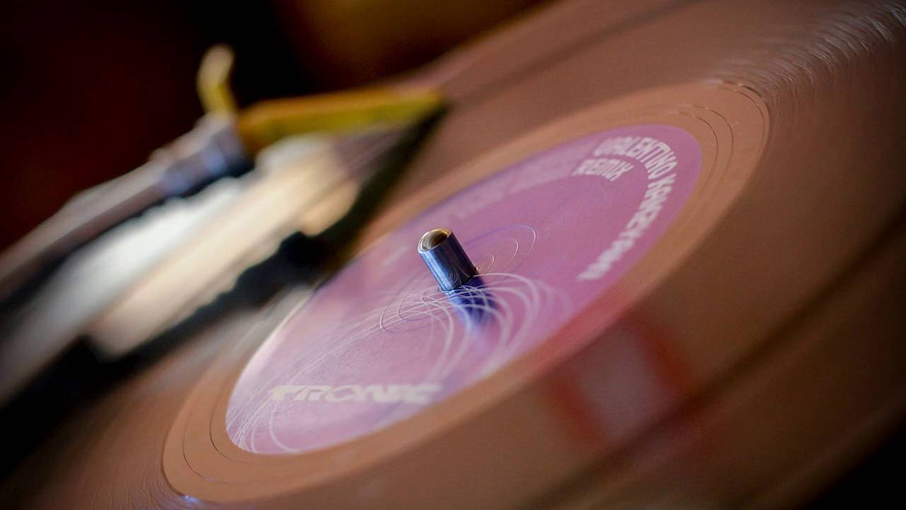 ASMR 3D Vinyl Crackles And Pops Sound Effect. 1 Hour.