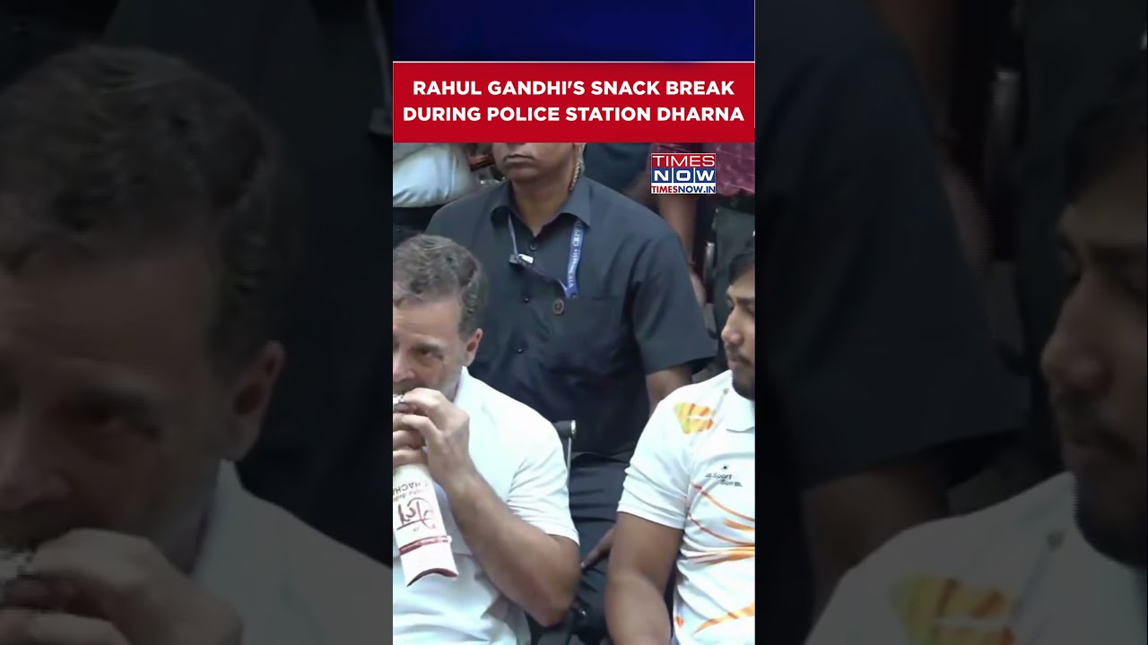 Rahul Gandhi&rsquo;s Snack Moment Goes Viral During Police Station Dharna #shorts