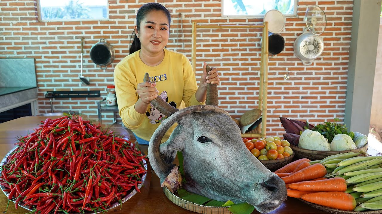 Chili & Beef head cooking - Yummy country style food cooking - Cooking with Sreypov
