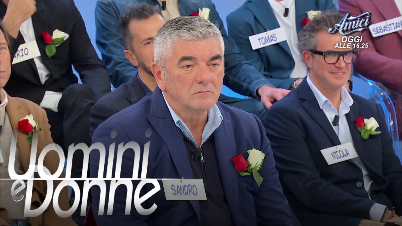 Uomini e Donne, Trono Over - L'opinione di Tina sulle conoscenze di Sandro