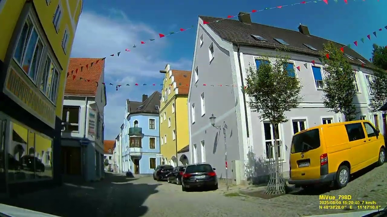 D: Stadt Mainburg. Landkreis Kelheim. Rundfahrt durch die Stadtmitte. August 2025