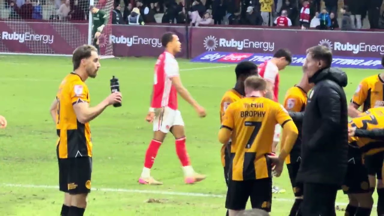 Cambridge United 🟨⬛️-Fleetwood Town 