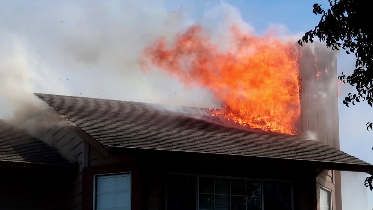 Oakley: Two Homes Catch Fire