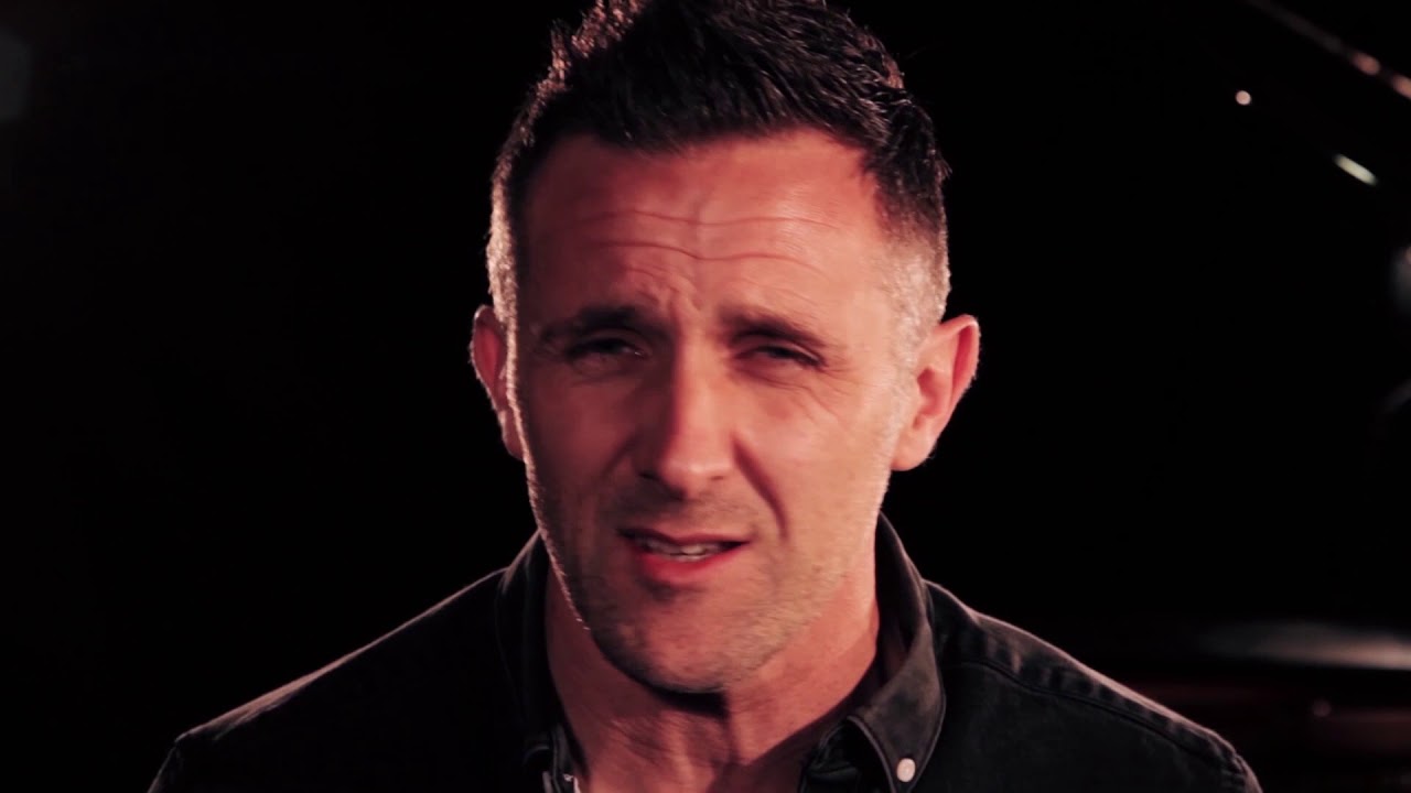 Johnny Brady - Amazed
