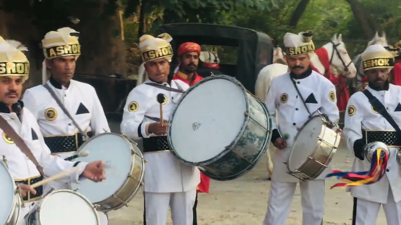 काहे को बँसी चुराई रे मस्त धून अशोक बैंड mast   Band   Ashok   B. A. N. D. Jaipur. Nice 👌