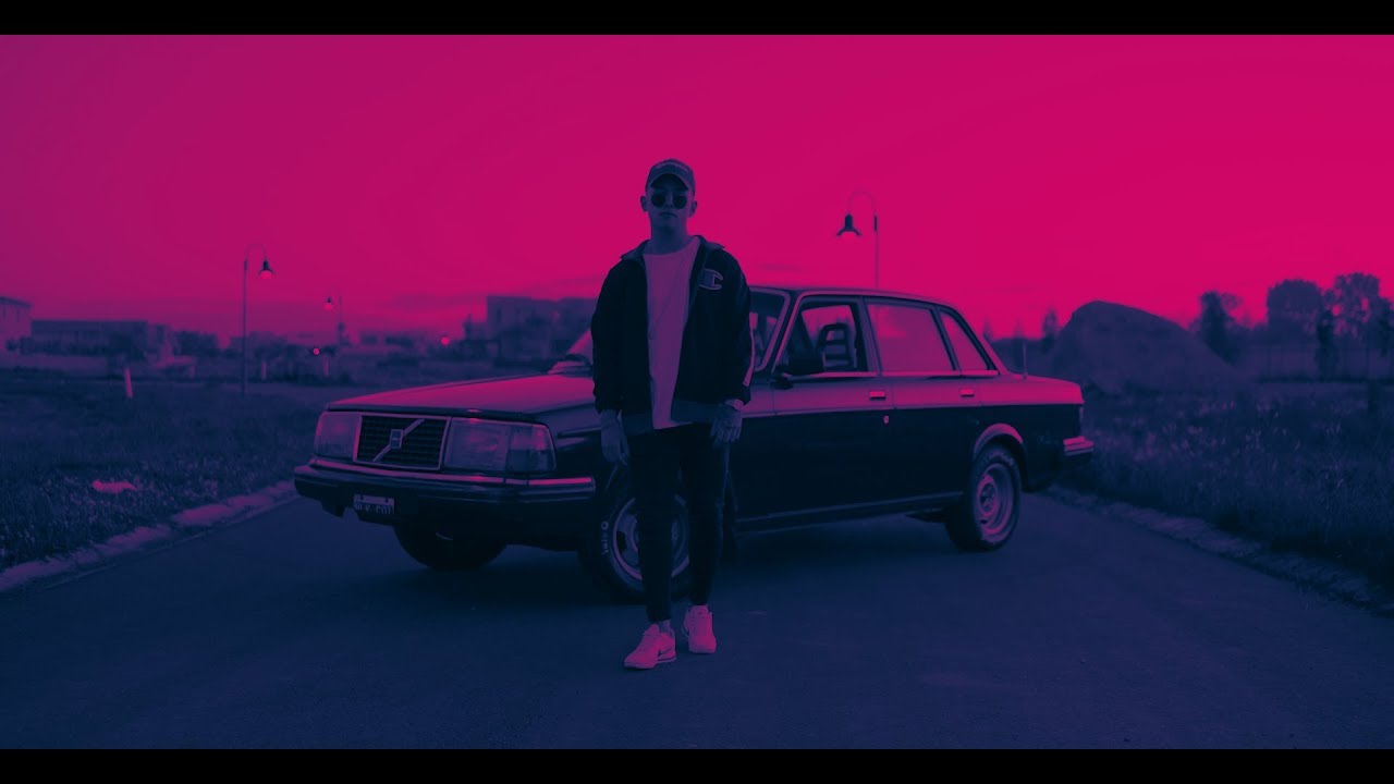 Nax King - Run it (It's a GRLSHOOT.)