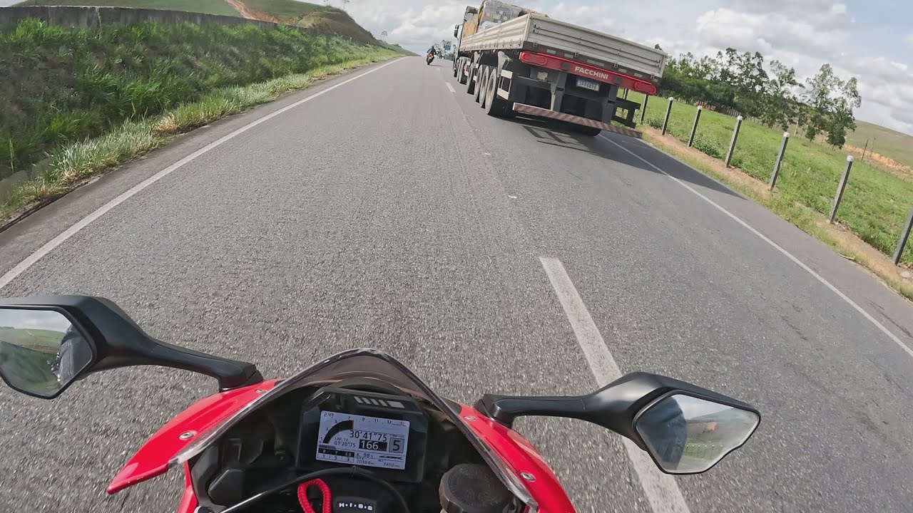 Rolê forte de CBR 1000RR/S1000RR/GSX-S1000 🔥 2/4 