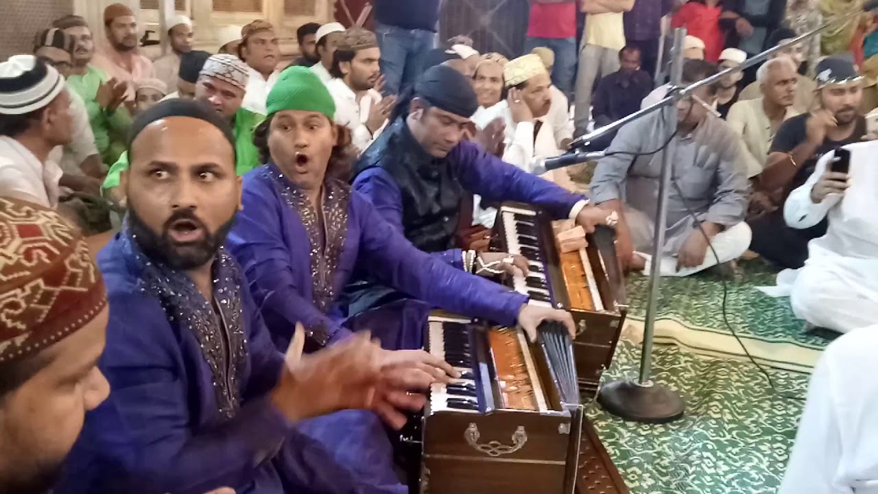 Hamsar Hayat_! Me Panjtani hu. At Dargah Nizamuddin Aulia