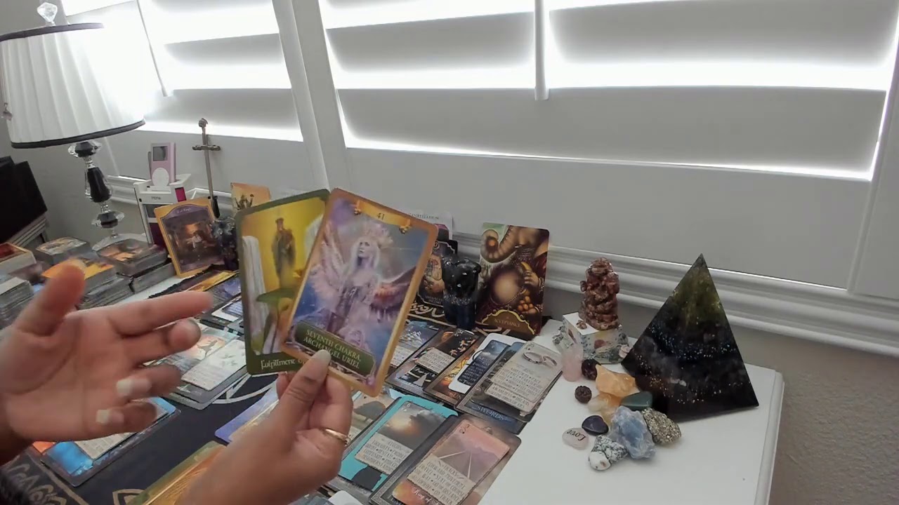 Twin Flame Tarot Reading -There's ALOT Going On Under The Surface!