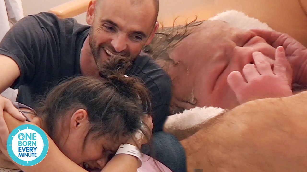 Free-Spirited Dad-To-Be Helps Wife's Hypnobirth! | One Born Every Minute