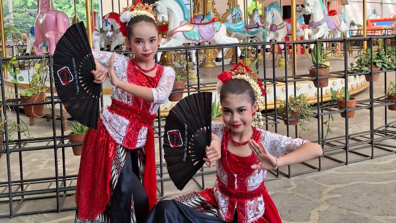 🔥Duet maut,Saingan tapi bestian,zia & nabila,Traditional dance Jaipong silaturahmi👏