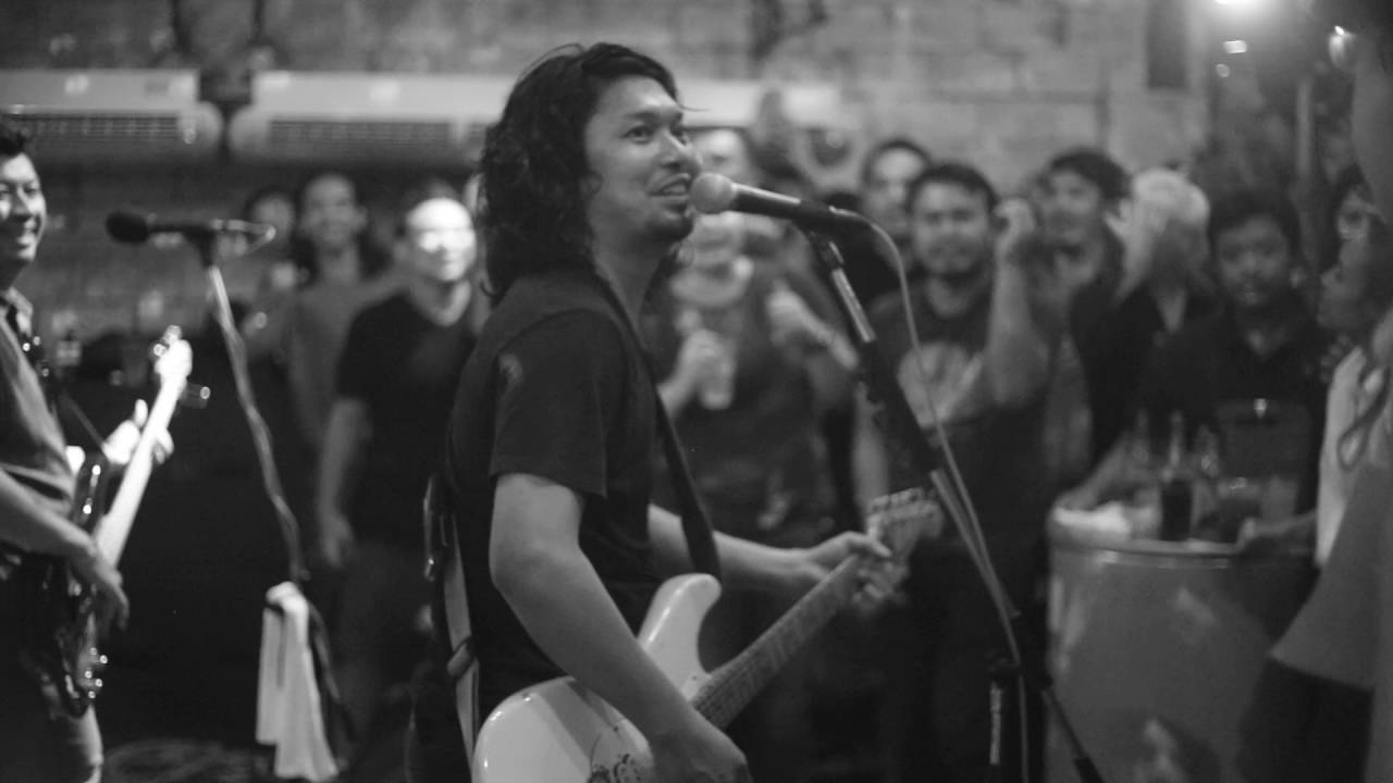 หมาเห่าเครื่องบิน - เสก Loso Live at Parking toys