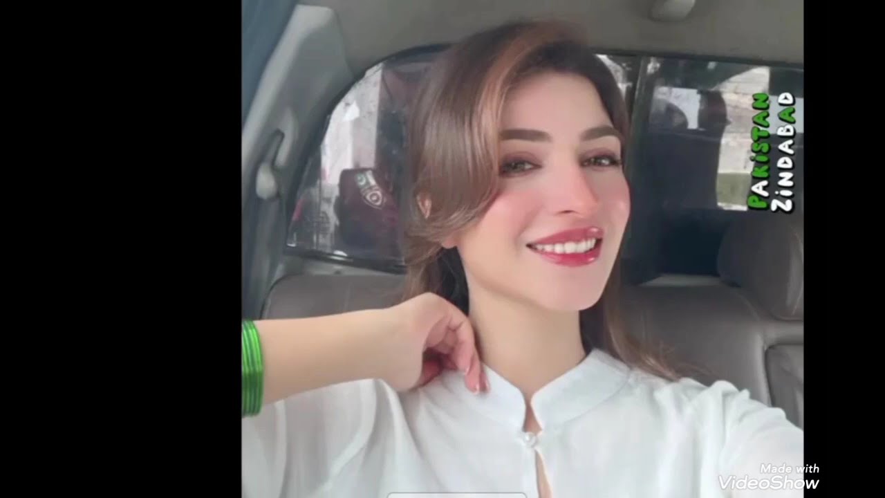  🇵🇰 Pakistani Actresses celebrating 14th August 2025 with full zeal and enthusiasm like us💞