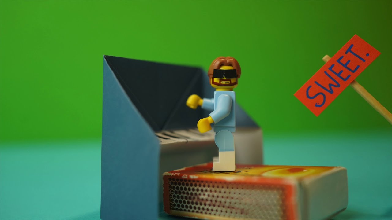 A Quick Guide to Thomas Mann's novel, Doctor Faustus (in lego)
