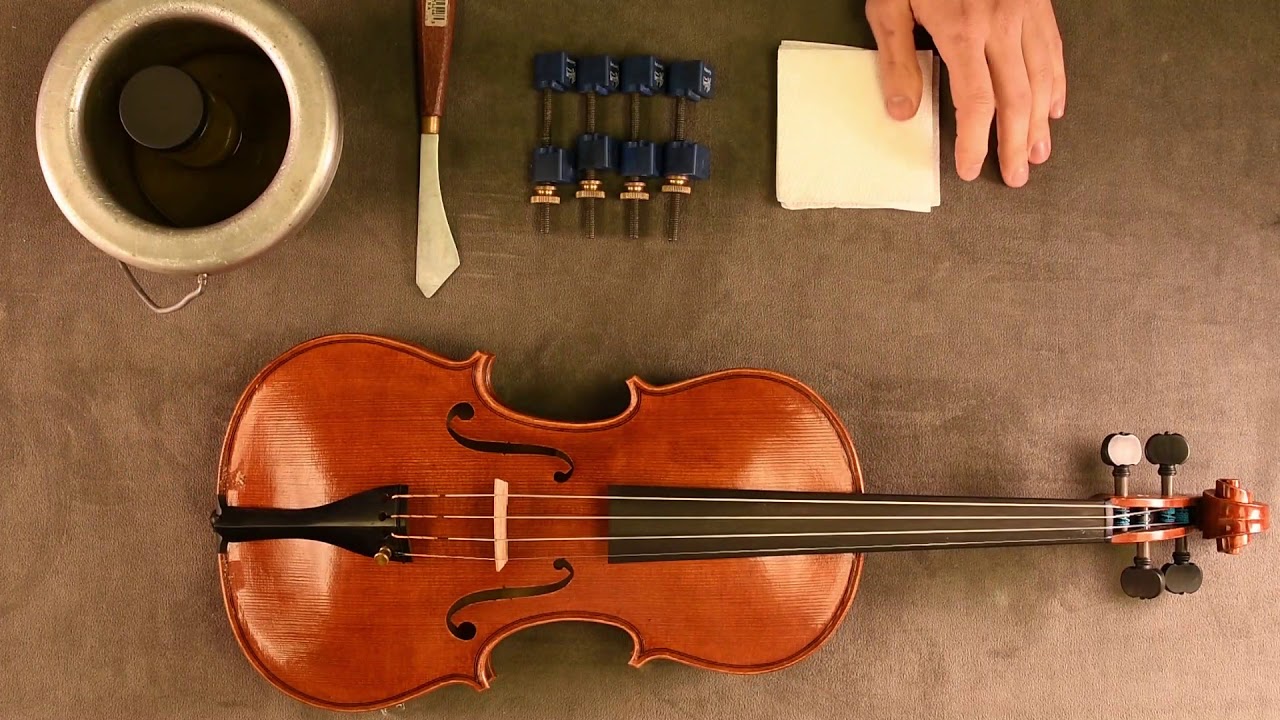 Closing seams on a Violin