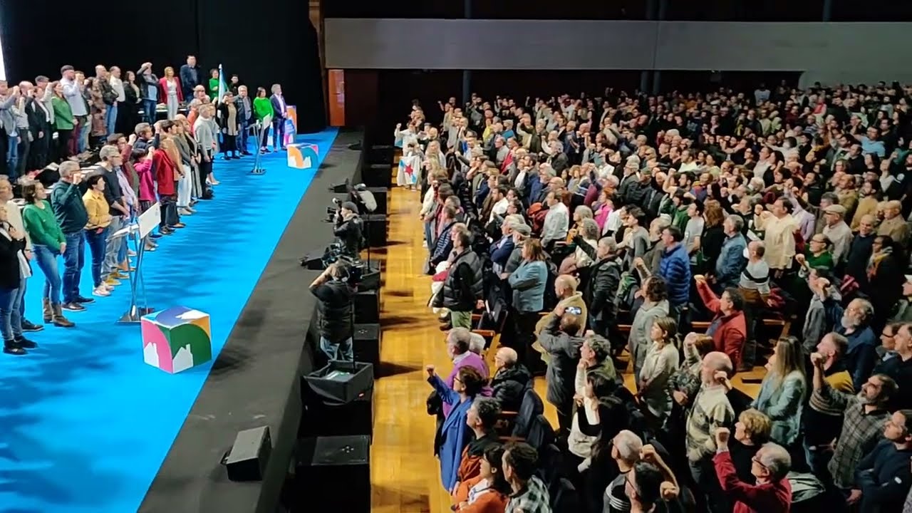 Encontro nacional municipal: O noso himno. 🥹