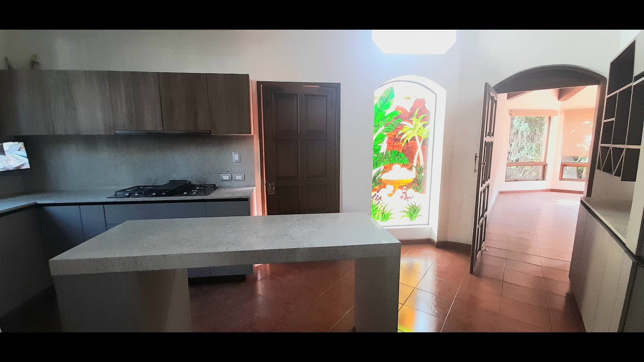 En Renta, Residencia en Fracc. Privado cerca de los Arcos de Querétaro