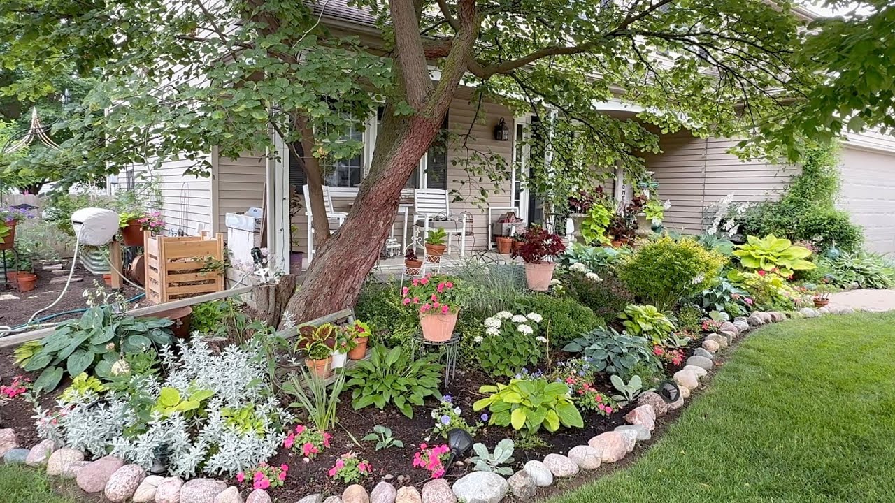 Top Seven Tips to Set Your Garden Apart!!   With Mya @Simply Bloom