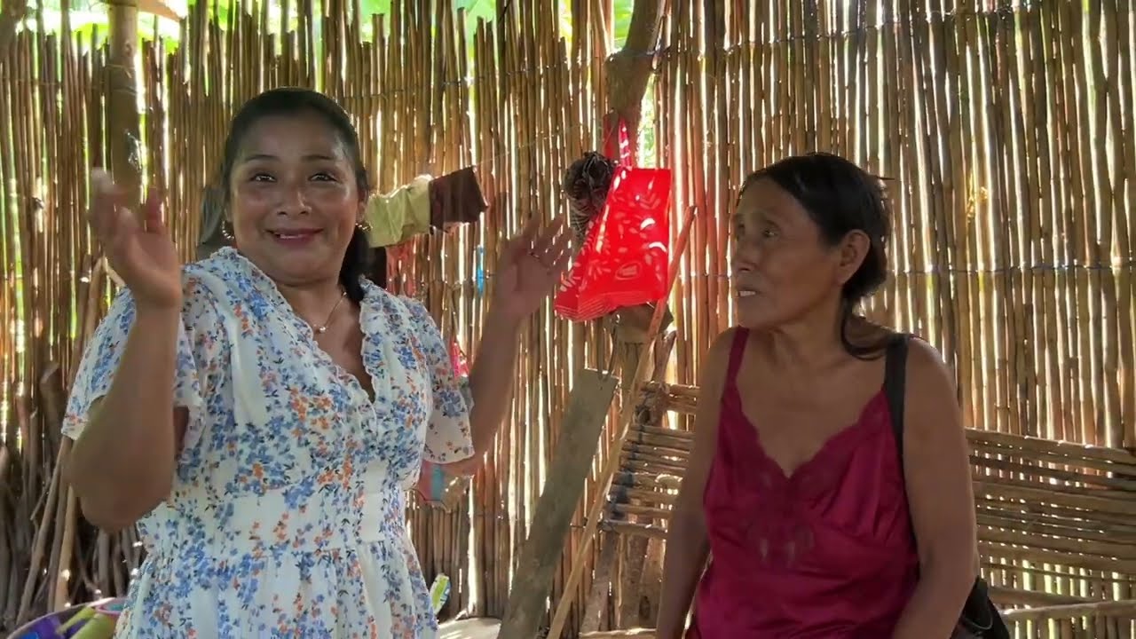 Mi propio hijo quiere terminar con mi vida /  yo solo pido limosnas y comida en la calle