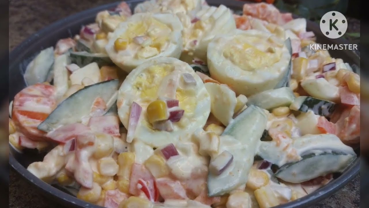 Salade des œufs durs, avec concombres, carottes et maïs ! un vrai délice !