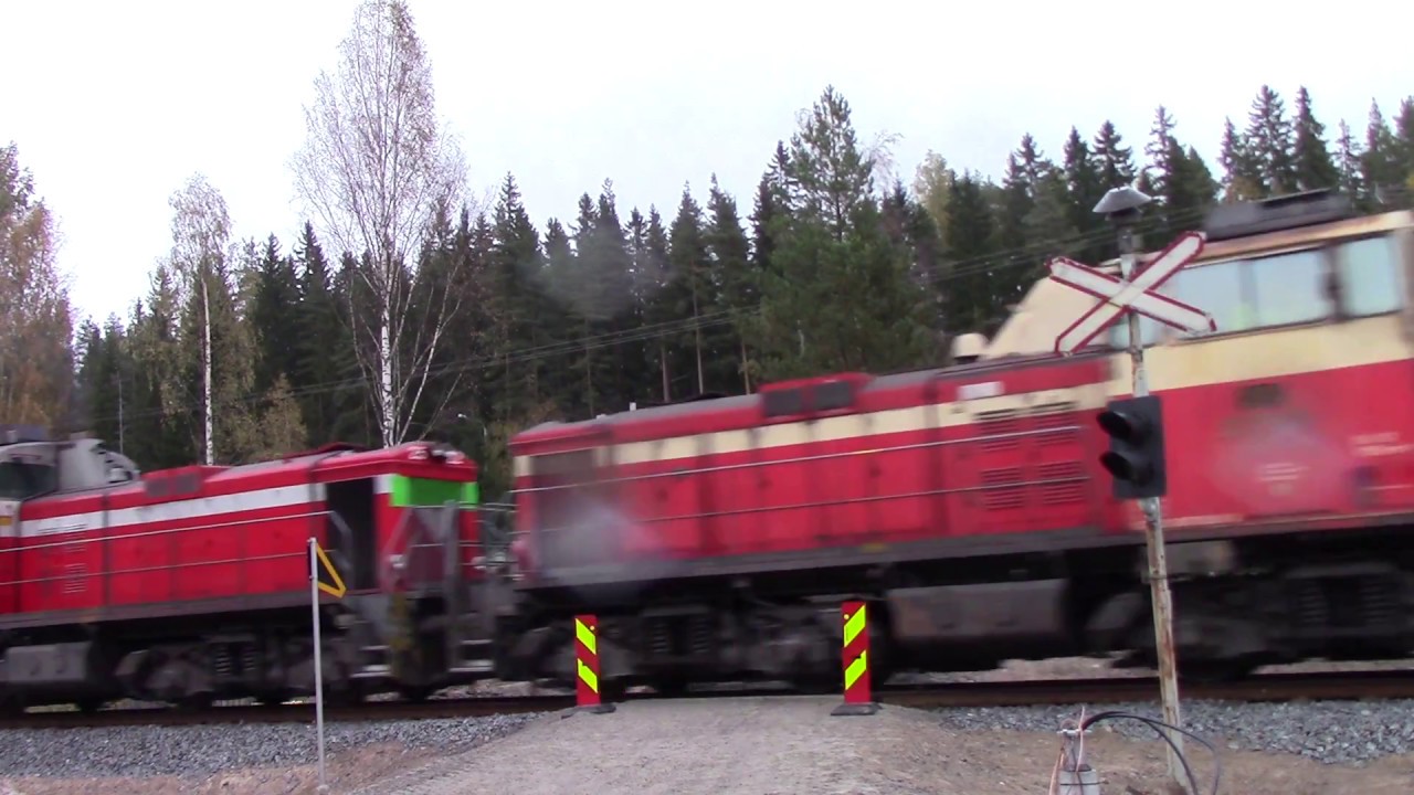 VR T passed TIITUSPOHJA (km. 0388+0272) level crossing @ Laukaa