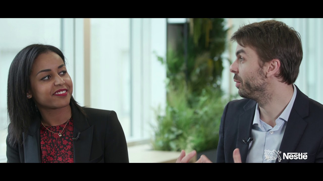 Responsable marketing enseigne : Découvrez le métier de Daounia et Pierre